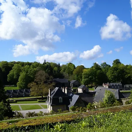Hebergements Insolites De Quenecan Bon Repos Sur Blavet